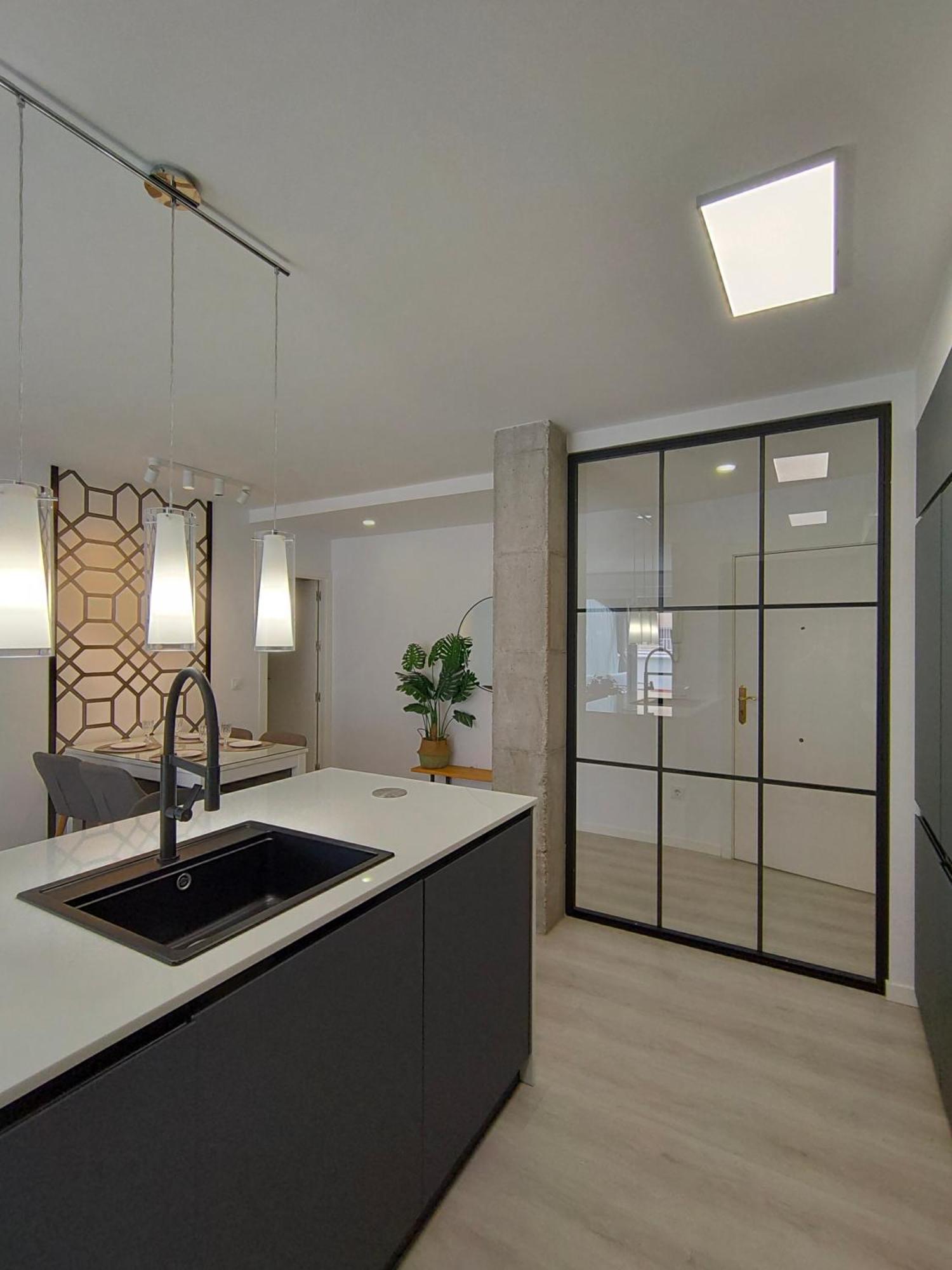Casa Mallen, Con Amplia Terraza, En El Barrio De Nervion Appartement Séville