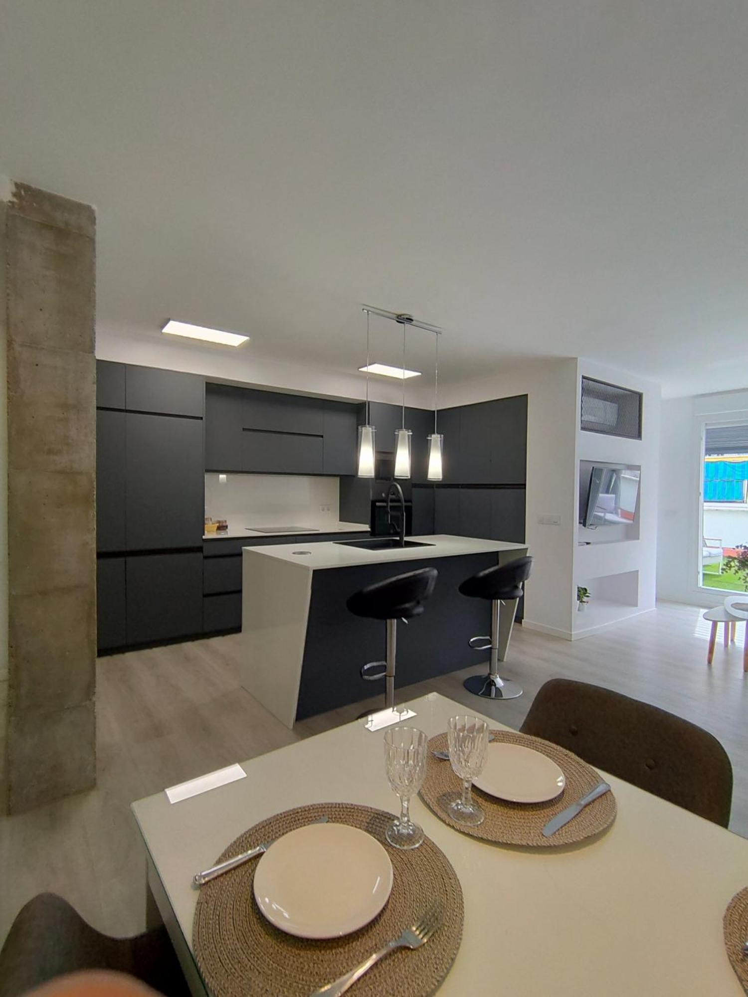 Appartement Casa Mallen, Con Amplia Terraza, En El Barrio De Nervion Séville