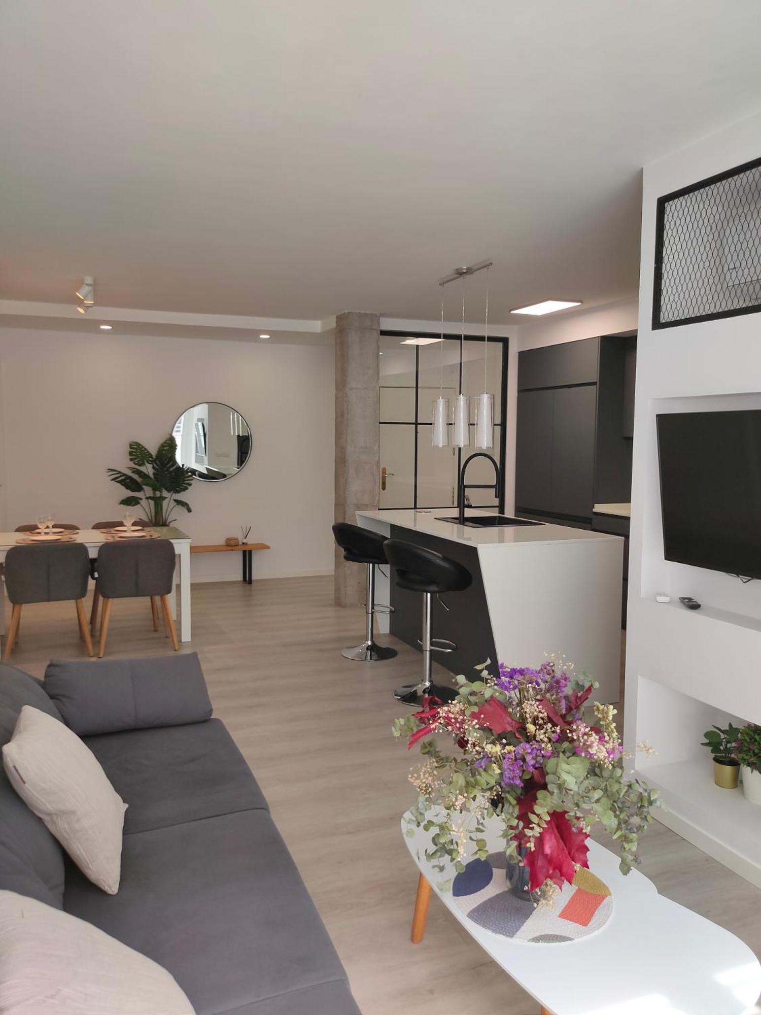 Casa Mallen, Con Amplia Terraza, En El Barrio De Nervion Appartement *